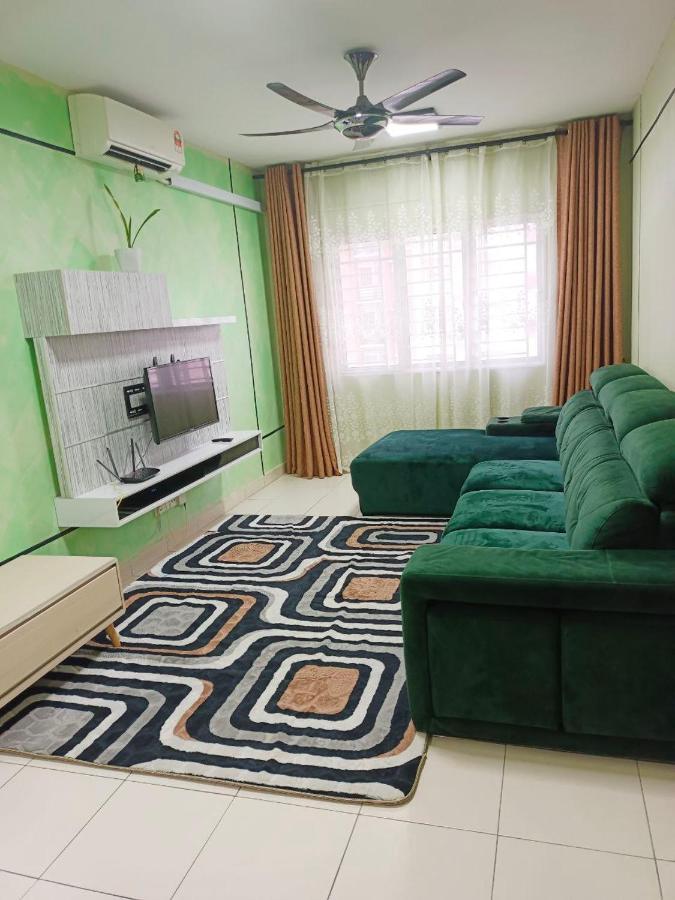 Nena Homestay Setia Alam, Air Conditioned, High Speed Internet Shah Alam Exterior foto